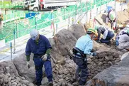 盛岡城跡の石垣修復工事でパワーアシストスーツが活躍