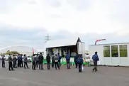 ミニレンサルティングフェアin市原　送電線鉄塔建設用クレーンやプラント関連商品などを展示