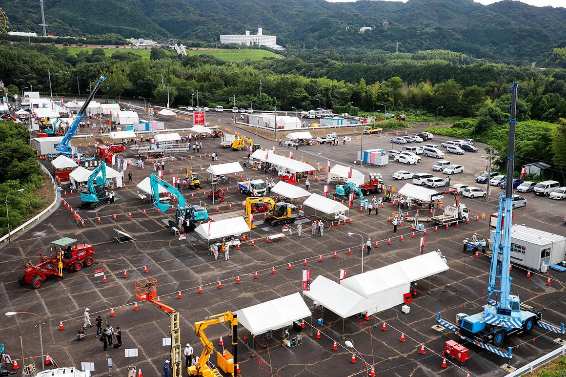 レンサルティングフェアin四国 　i-Constructionに対応した最新の商品や話題の大型建機が集結