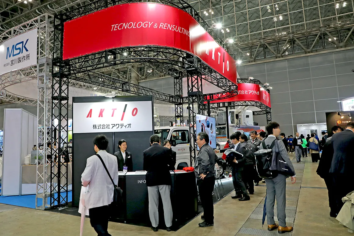 3台の新型機種「鉄道工事用車両」を初展示　第6回 鉄道技術展 2019