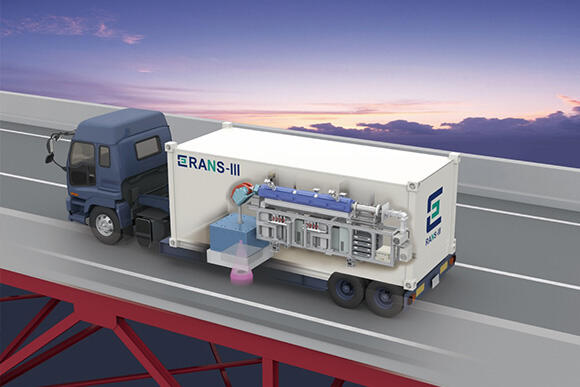 中型トラックに載せて橋梁や高速道路の内部を非破壊計測することを目的とした「RANS-Ⅲ」（画像提供：国立研究開発法人理化学研究所）