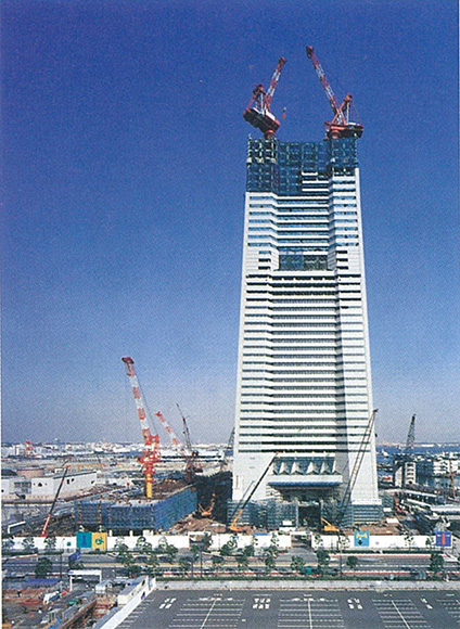 建設中の横浜ランドマークタワー（画像提供：三菱地所株式会社）