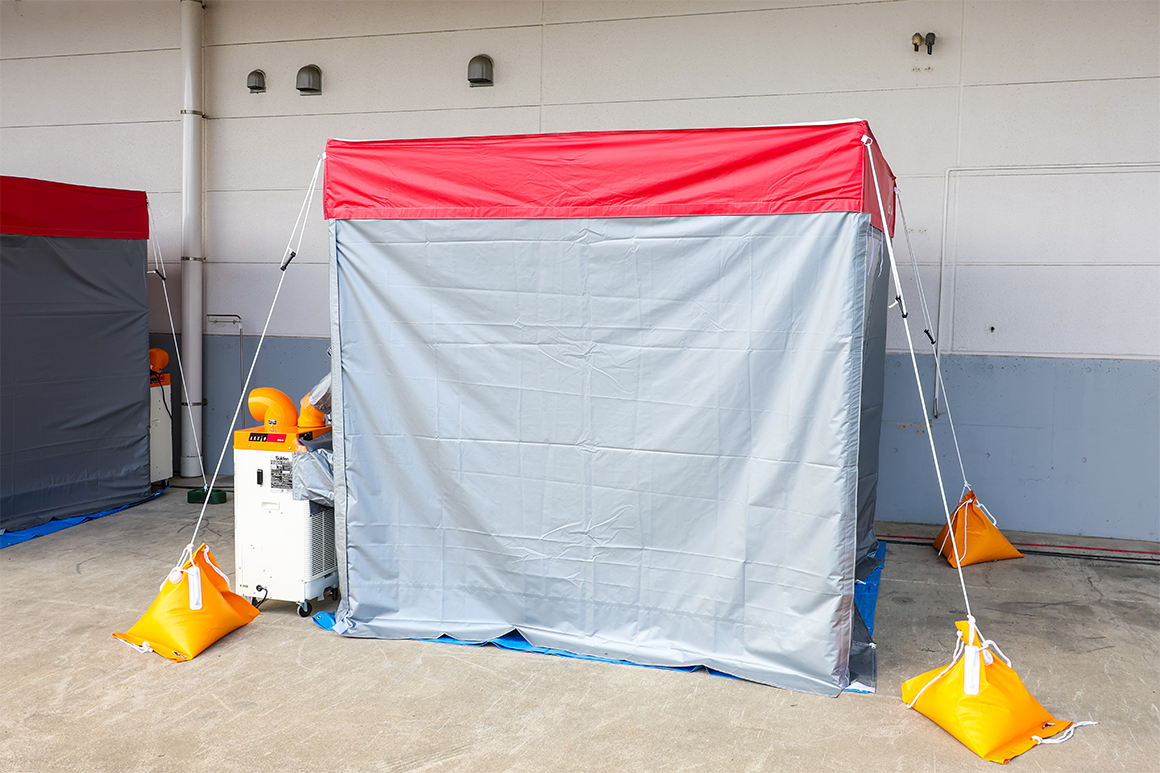 建設現場の暑熱対策商品「冷える～む3」を開発。超軽量で組み立て簡単＆連結可能に